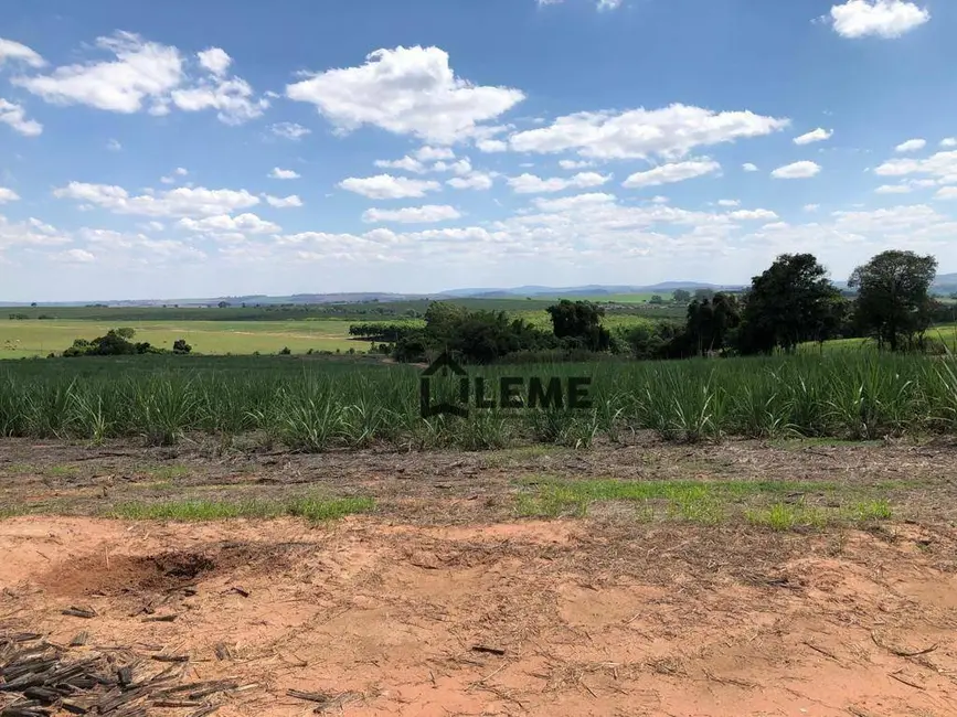 Sítio / Rancho à venda, 271040m2 em Centro, Mococa - SP - imagem 5 Foto 5 de Sítio / Rancho à venda, 271040m2 em Centro, Mococa - SP