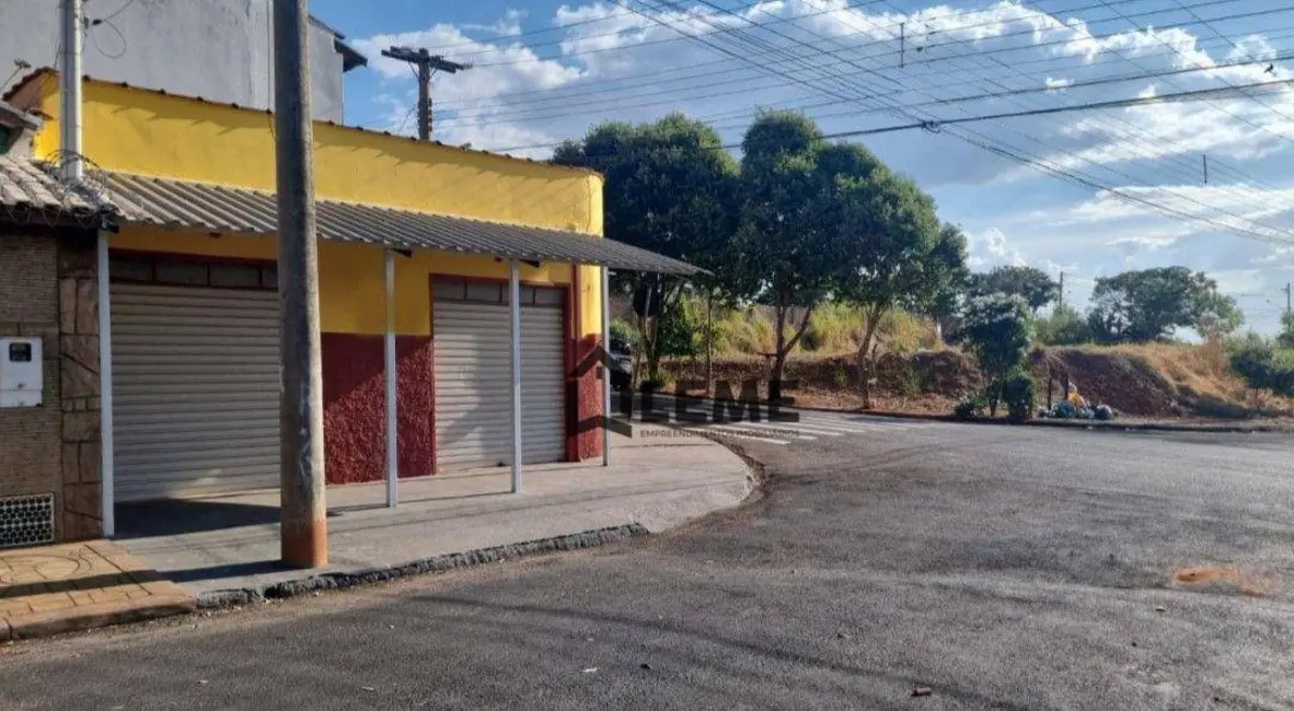 Loja para alugar, 50m2 em Conjunto Habitacional Nelson Niero, Mococa - SP - imagem 1 Foto 1 de Loja para alugar, 50m2 em Conjunto Habitacional Nelson Niero, Mococa - SP