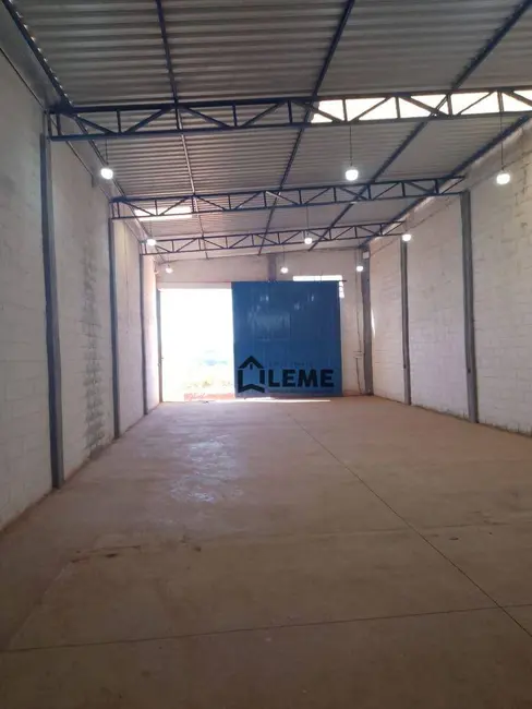 Armazém / Galpão à venda e para alugar, 400m2 em Distrito Industrial II, Mococa - SP - imagem 3 Foto 3 de Armazém / Galpão à venda e para alugar, 400m2 em Distrito Industrial II, Mococa - SP