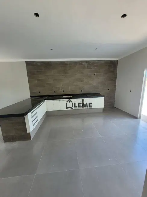 Foto 5 de Casa com 3 quartos à venda, 250m2 em Mococa - SP