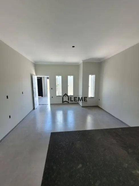 Foto 3 de Casa com 3 quartos à venda, 250m2 em Mococa - SP