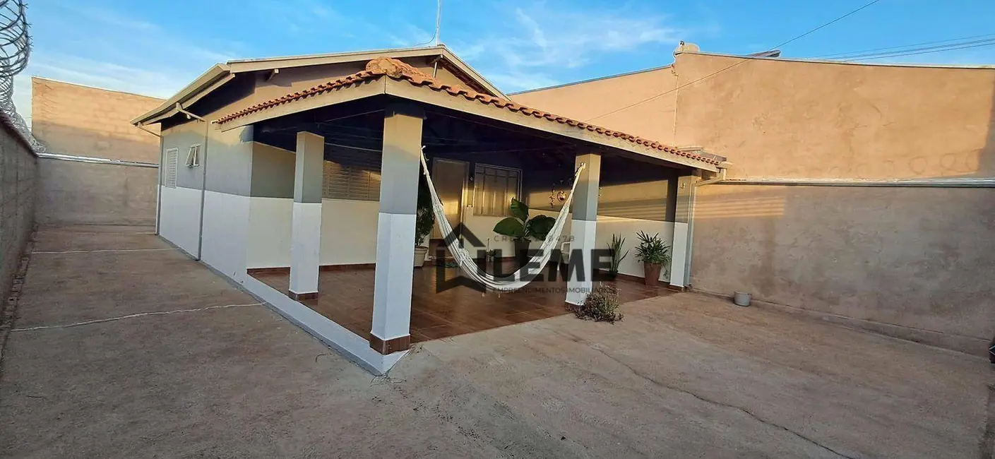 Casa com 2 quartos à venda, 200m2 em Jardim Botânico, Mococa - SP - imagem 4 Foto 4 de Casa com 2 quartos à venda, 200m2 em Jardim Botânico, Mococa - SP