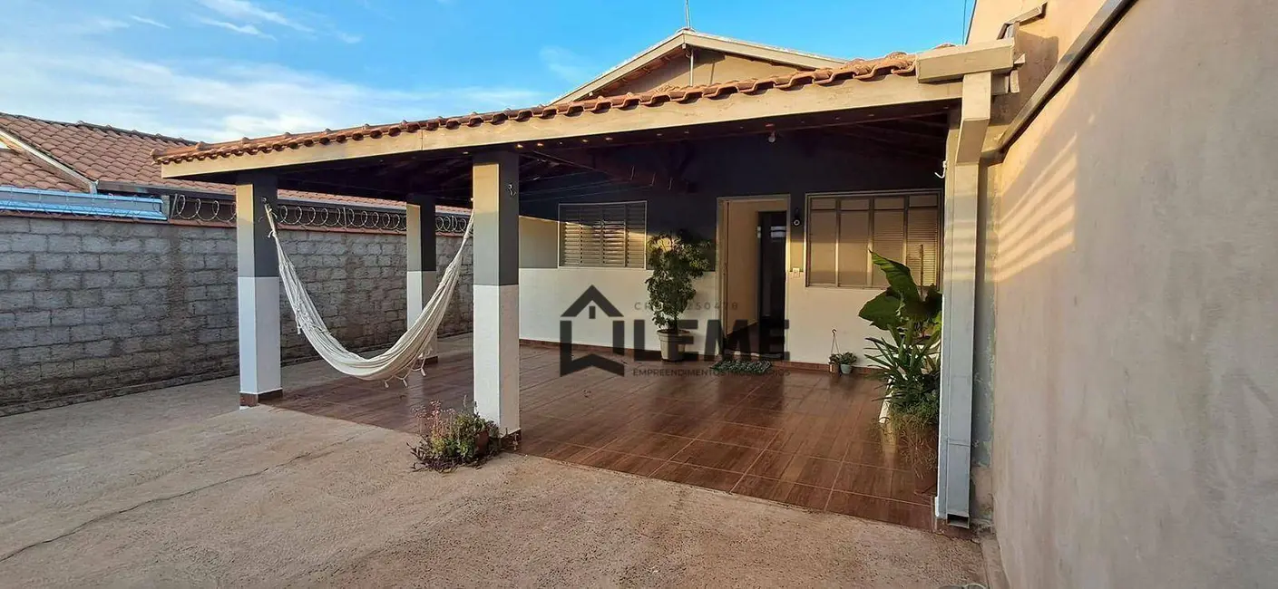 Casa com 2 quartos à venda, 200m2 em Jardim Botânico, Mococa - SP - imagem 3 Foto 3 de Casa com 2 quartos à venda, 200m2 em Jardim Botânico, Mococa - SP