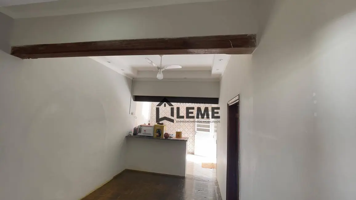 Casa com 3 quartos para alugar, 288m2 em Centro, Mococa - SP - imagem 6 Foto 6 de Casa com 3 quartos para alugar, 288m2 em Centro, Mococa - SP
