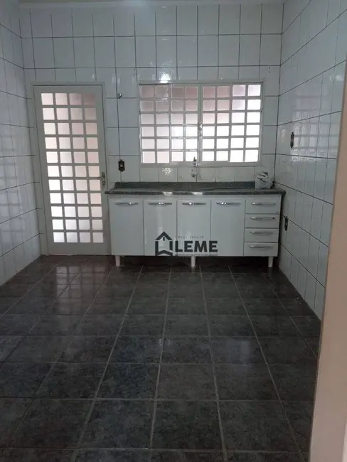 Foto 3 de Casa de Condomínio com 3 quartos à venda, 240m2 em Condomínio Casas do Monte Belo, Mococa - SP