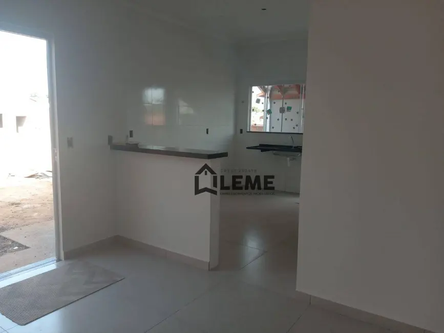 Foto 3 de Casa com 2 quartos à venda, 250m2 em Mococa - SP