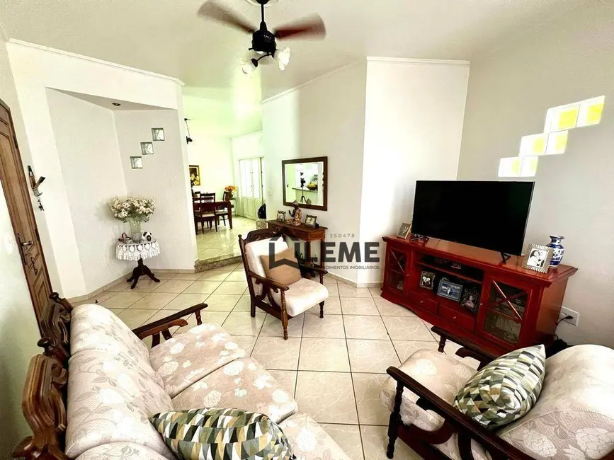 Foto 4 de Casa com 3 quartos à venda, 432m2 em Jardim Chico Piscina, Mococa - SP