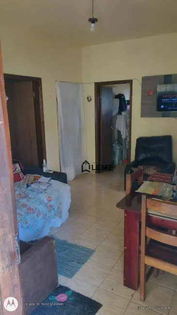 Foto 2 de Casa com 3 quartos à venda, 199m2 em Guaxupe - MG