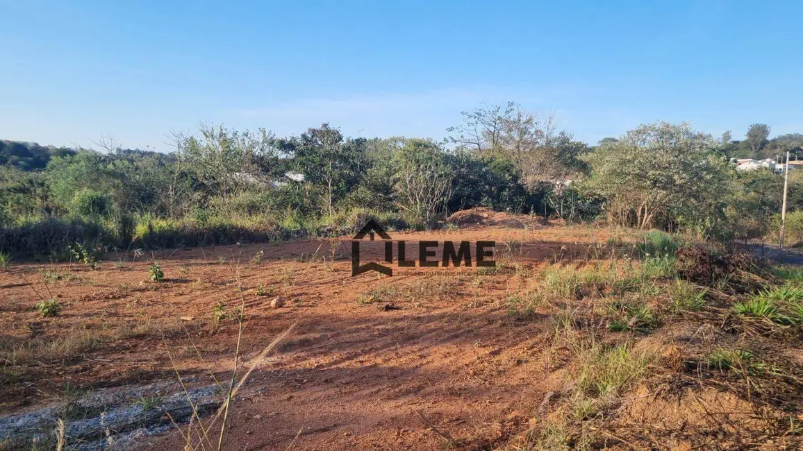 Foto 2 de Terreno / Lote à venda, 302m2 em Mococa - SP
