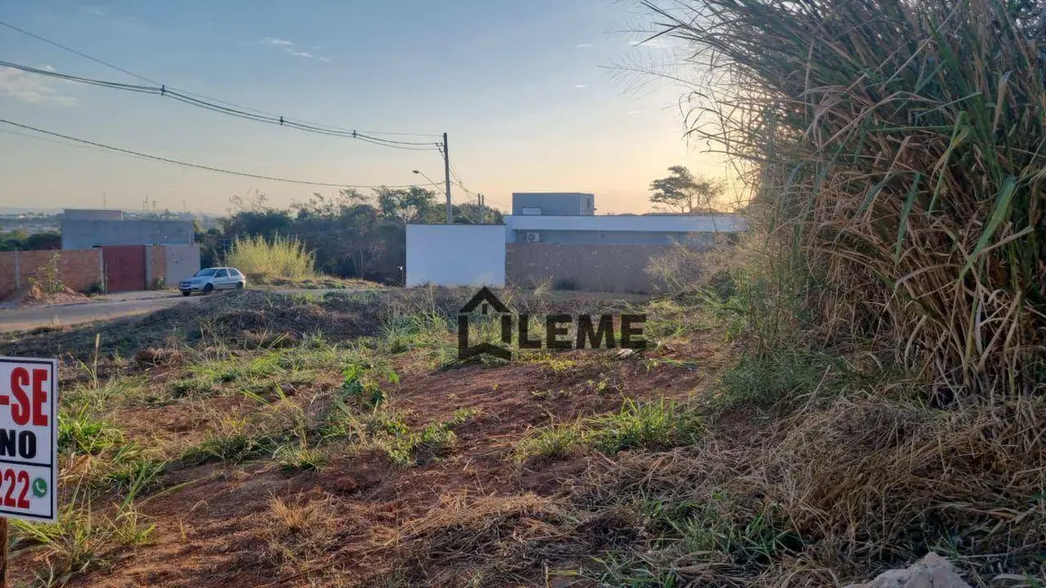 Foto 2 de Terreno / Lote à venda, 250m2 em Mococa - SP