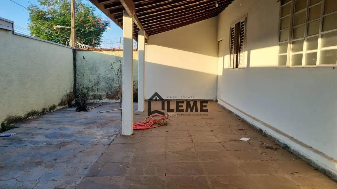 Foto 1 de Casa com 3 quartos à venda em Cecap II, Mococa - SP