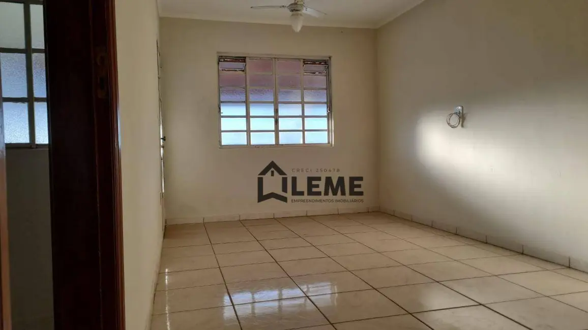 Foto 3 de Casa com 3 quartos à venda em Cecap II, Mococa - SP