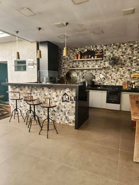 Casa com 3 quartos à venda em Jardim Alvorada, Mococa - SP - imagem 8 Foto 8 de Casa com 3 quartos à venda em Jardim Alvorada, Mococa - SP