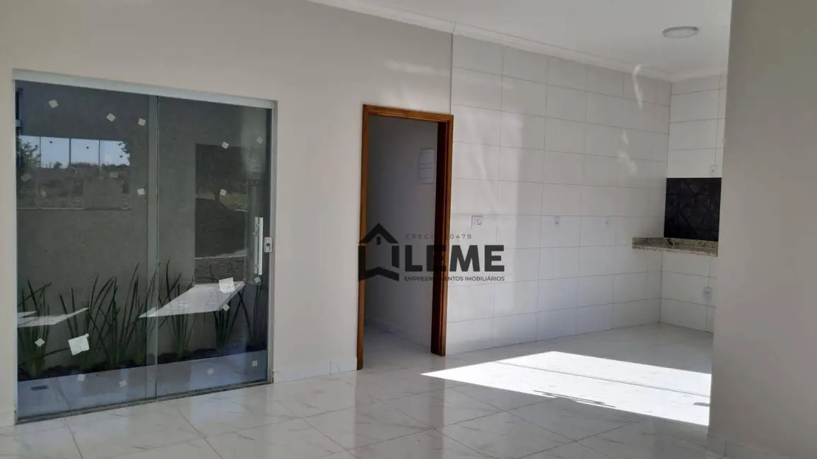 Foto 3 de Casa com 2 quartos à venda, 200m2 em Jardim Botânico, Mococa - SP