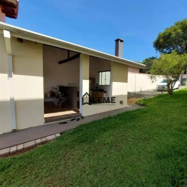 Foto 2 de Chácara com 3 quartos à venda, 1197m2 em Chácara Palmeirinha, Mococa - SP