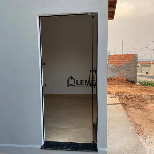 Foto 2 de Casa com 2 quartos à venda, 180m2 em Jardim Botânico, Mococa - SP