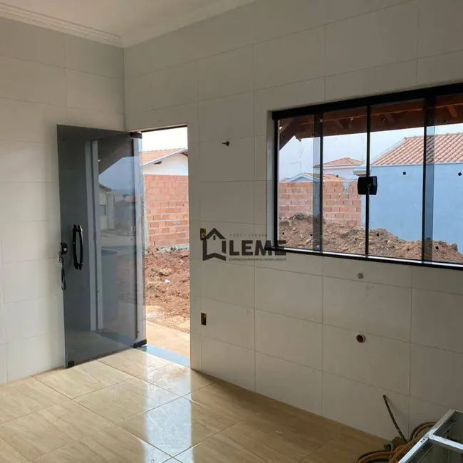 Foto 3 de Casa com 2 quartos à venda, 180m2 em Jardim Botânico, Mococa - SP