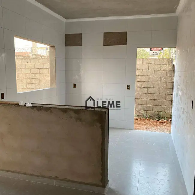 Foto 2 de Casa com 2 quartos à venda, 160m2 em Jardim Botânico, Mococa - SP