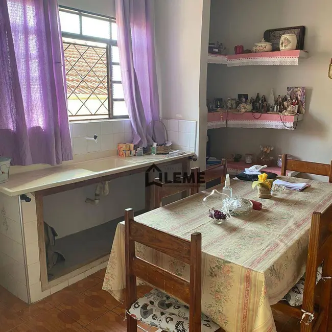 Foto 6 de Casa com 3 quartos à venda, 268m2 em Centro, Mococa - SP