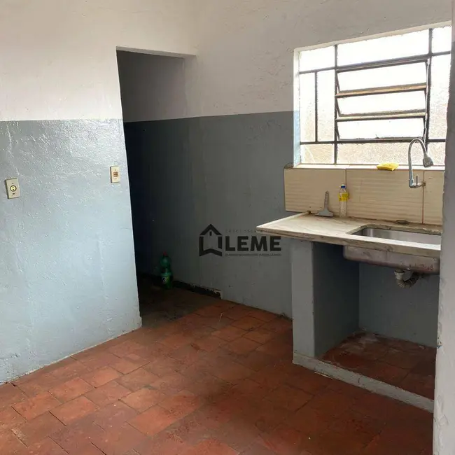 Casa com 2 quartos para alugar, 250m2 em Mocoquinha, Mococa - SP - imagem 5 Foto 5 de Casa com 2 quartos para alugar, 250m2 em Mocoquinha, Mococa - SP