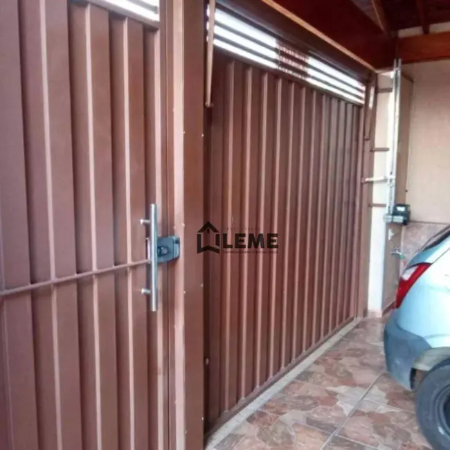 Foto 2 de Casa com 2 quartos à venda, 200m2 em Conjunto Habitacional Luiz Fernandes Dias, Mococa - SP