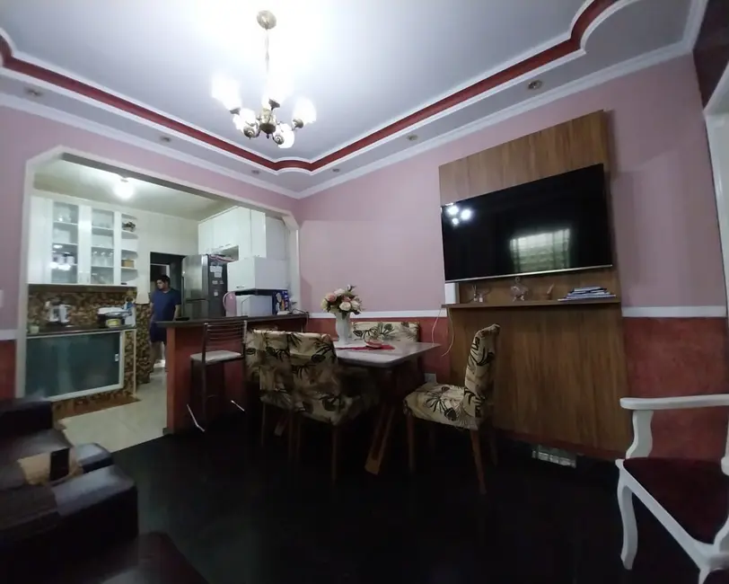 Casa com 4 quartos à venda, 142m2 em Santo Antônio, Osasco - SP - imagem 5 Foto 5 de Casa com 4 quartos à venda, 142m2 em Santo Antônio, Osasco - SP