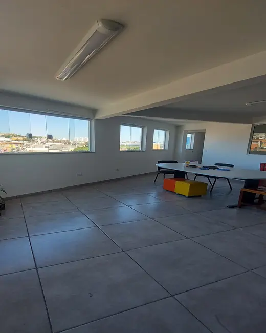 Armazém / Galpão à venda, 434m2 em Padroeira, Osasco - SP - imagem 5 Foto 5 de Armazém / Galpão à venda, 434m2 em Padroeira, Osasco - SP