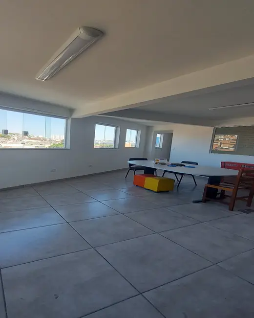 Armazém / Galpão à venda, 434m2 em Padroeira, Osasco - SP - imagem 4 Foto 4 de Armazém / Galpão à venda, 434m2 em Padroeira, Osasco - SP