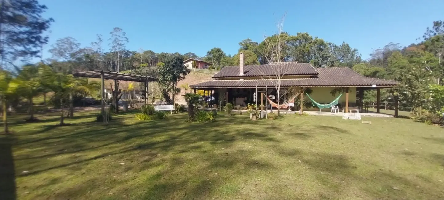 Foto 1 de Sítio / Rancho com 3 quartos à venda, 240m2 em Centro, Juquitiba - SP
