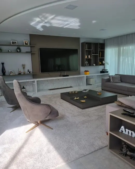 Foto 3 de Casa de Condomínio com 3 quartos à venda, 530m2 em Jardim do Golf I, Jandira - SP