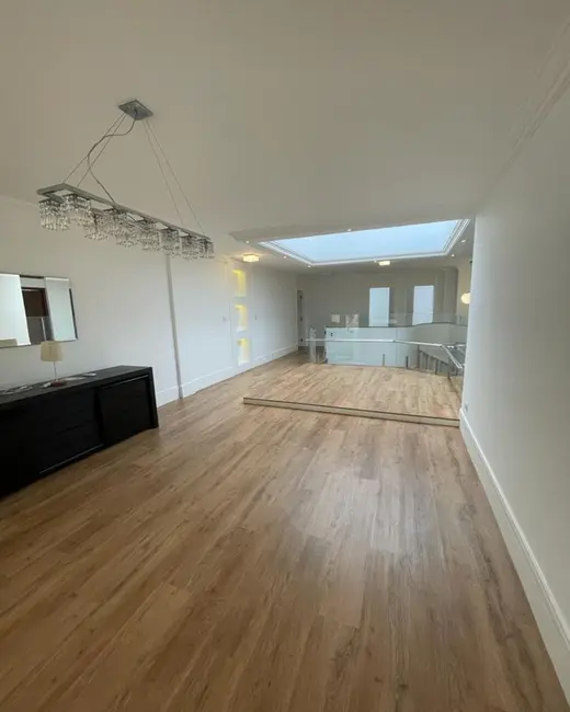 Foto 5 de Casa de Condomínio com 3 quartos para alugar, 311m2 em Barueri - SP