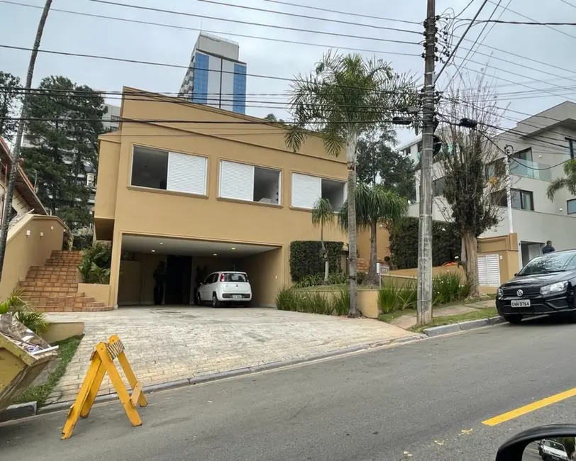 Foto 3 de Casa de Condomínio com 3 quartos para alugar, 311m2 em Barueri - SP