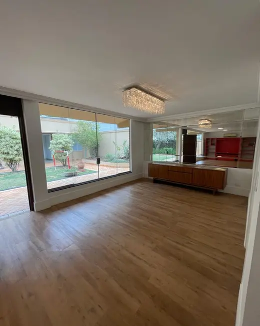 Foto 4 de Casa de Condomínio com 3 quartos para alugar, 311m2 em Barueri - SP