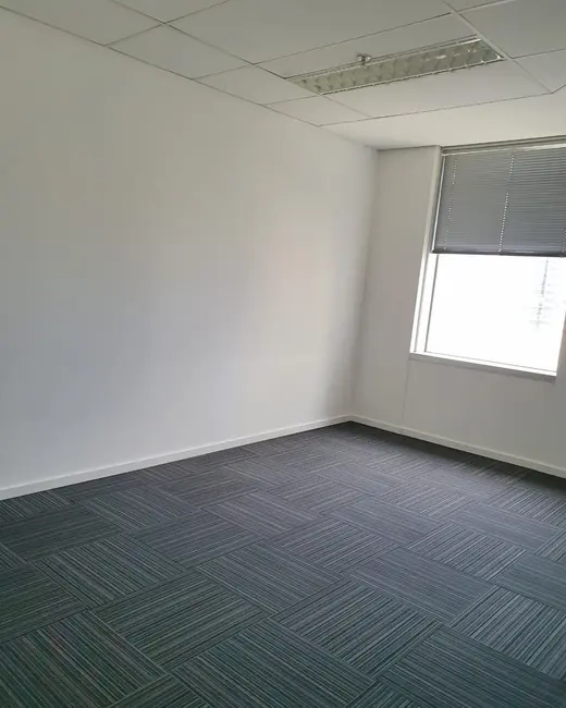 Sala Comercial para alugar, 208m2 em Barueri - SP - imagem 7 Foto 7 de Sala Comercial para alugar, 208m2 em Barueri - SP