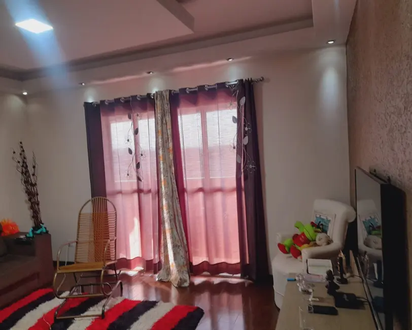 Casa com 3 quartos à venda, 210m2 em Cidade Ariston Estela Azevedo, Carapicuiba - SP - imagem 5 Foto 5 de Casa com 3 quartos à venda, 210m2 em Cidade Ariston Estela Azevedo, Carapicuiba - SP