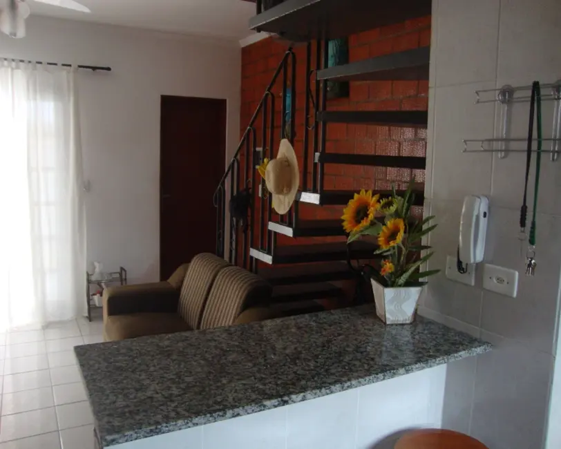 Foto 4 de Casa de Condomínio com 2 quartos à venda, 75m2 em Itanhaem - SP