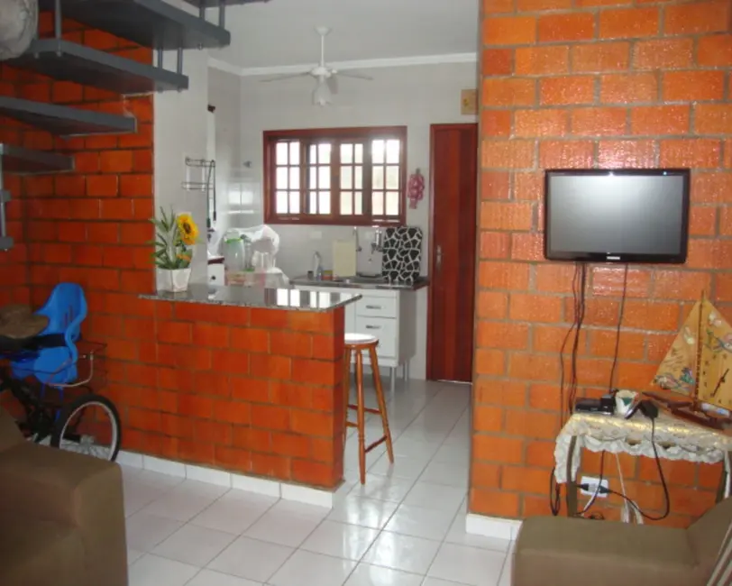 Foto 7 de Casa de Condomínio com 2 quartos à venda, 75m2 em Itanhaem - SP