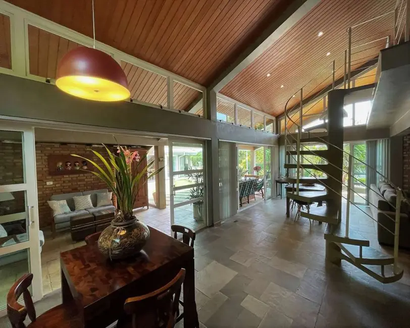 Casa de Condomínio com 3 quartos à venda, 270m2 em São Paulo II, Cotia - SP - imagem 6 Foto 6 de Casa de Condomínio com 3 quartos à venda, 270m2 em São Paulo II, Cotia - SP