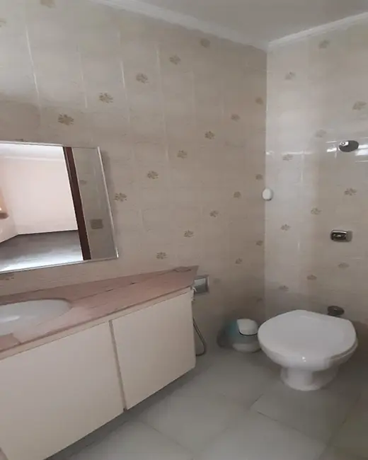 Casa com 3 quartos à venda, 200m2 em Vila Campesina, Osasco - SP - imagem 8 Foto 8 de Casa com 3 quartos à venda, 200m2 em Vila Campesina, Osasco - SP