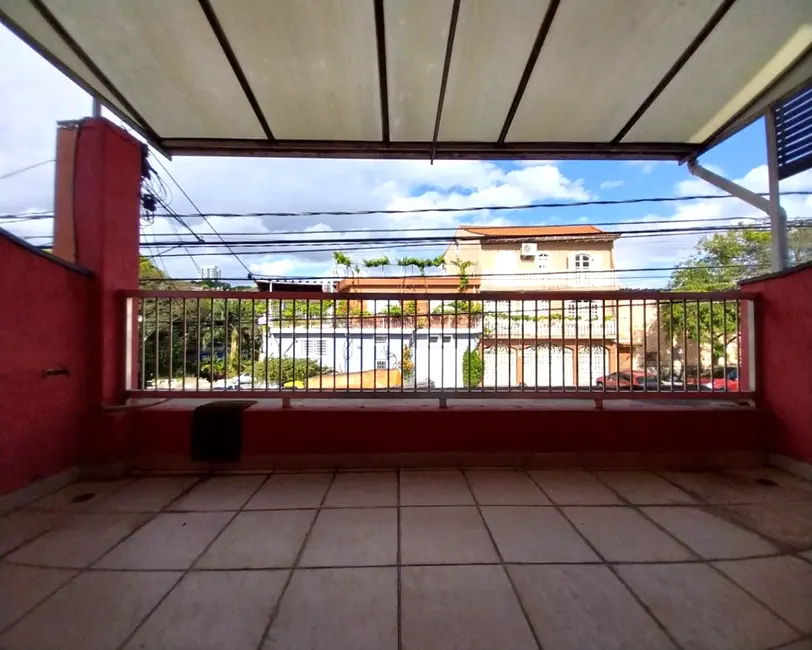 Casa com 3 quartos à venda, 220m2 em Bela Vista, Osasco - SP - imagem 3 Foto 3 de Casa com 3 quartos à venda, 220m2 em Bela Vista, Osasco - SP