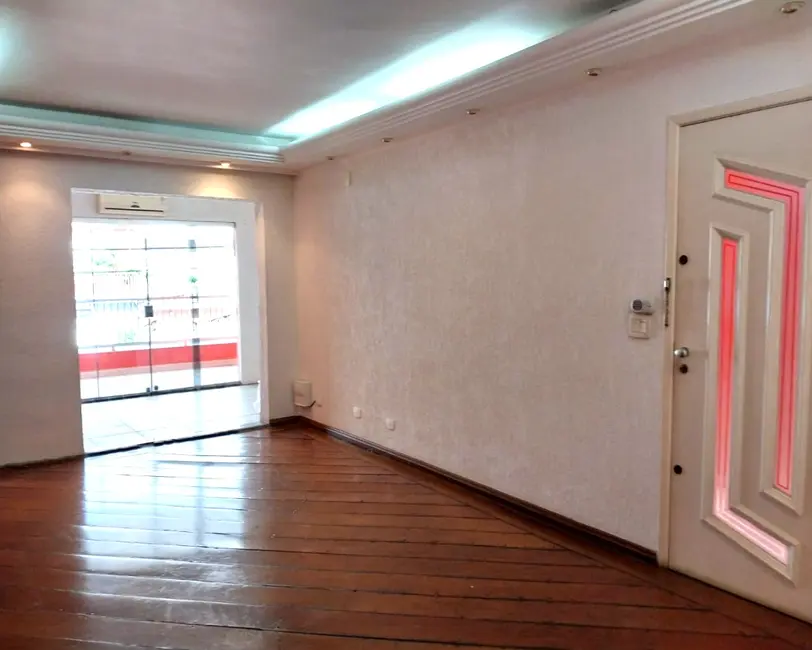 Casa com 3 quartos à venda, 220m2 em Bela Vista, Osasco - SP - imagem 4 Foto 4 de Casa com 3 quartos à venda, 220m2 em Bela Vista, Osasco - SP