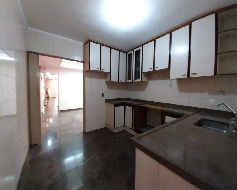 Foto 1 de Casa com 3 quartos à venda, 220m2 em Bela Vista, Osasco - SP
