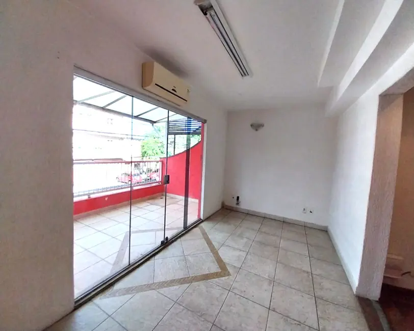 Casa com 3 quartos à venda, 220m2 em Bela Vista, Osasco - SP - imagem 5 Foto 5 de Casa com 3 quartos à venda, 220m2 em Bela Vista, Osasco - SP