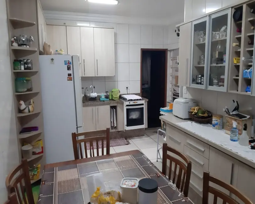 Casa com 5 quartos à venda, 203m2 em Bonfim, Osasco - SP - imagem 9 Foto 9 de Casa com 5 quartos à venda, 203m2 em Bonfim, Osasco - SP