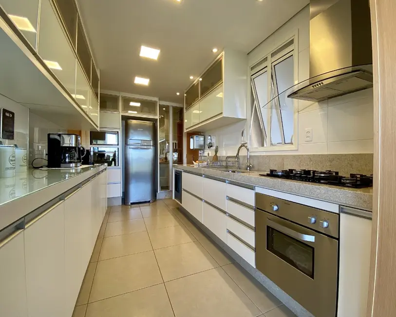 Apartamento com 3 quartos à venda, 228m2 em Tamboré, Santana De Parnaiba - SP - imagem 5 Foto 5 de Apartamento com 3 quartos à venda, 228m2 em Tamboré, Santana De Parnaiba - SP