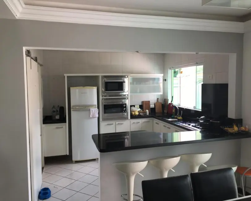 Casa de Condomínio com 3 quartos à venda, 220m2 em Parque Nova Jandira, Jandira - SP - imagem 7 Foto 7 de Casa de Condomínio com 3 quartos à venda, 220m2 em Parque Nova Jandira, Jandira - SP