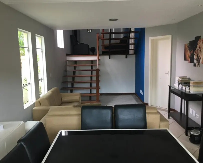 Foto 2 de Casa de Condomínio com 3 quartos à venda, 220m2 em Parque Nova Jandira, Jandira - SP