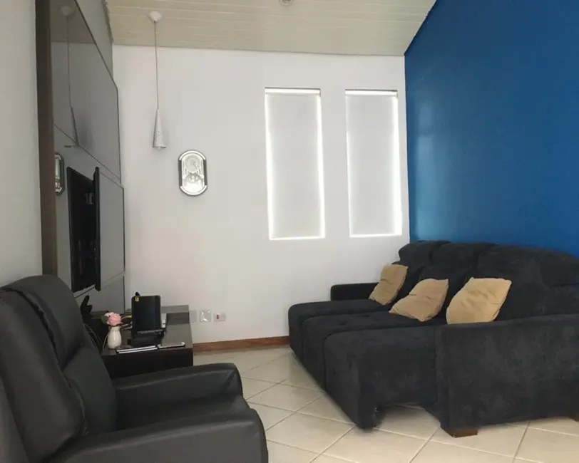 Casa de Condomínio com 3 quartos à venda, 220m2 em Parque Nova Jandira, Jandira - SP - imagem 3 Foto 3 de Casa de Condomínio com 3 quartos à venda, 220m2 em Parque Nova Jandira, Jandira - SP