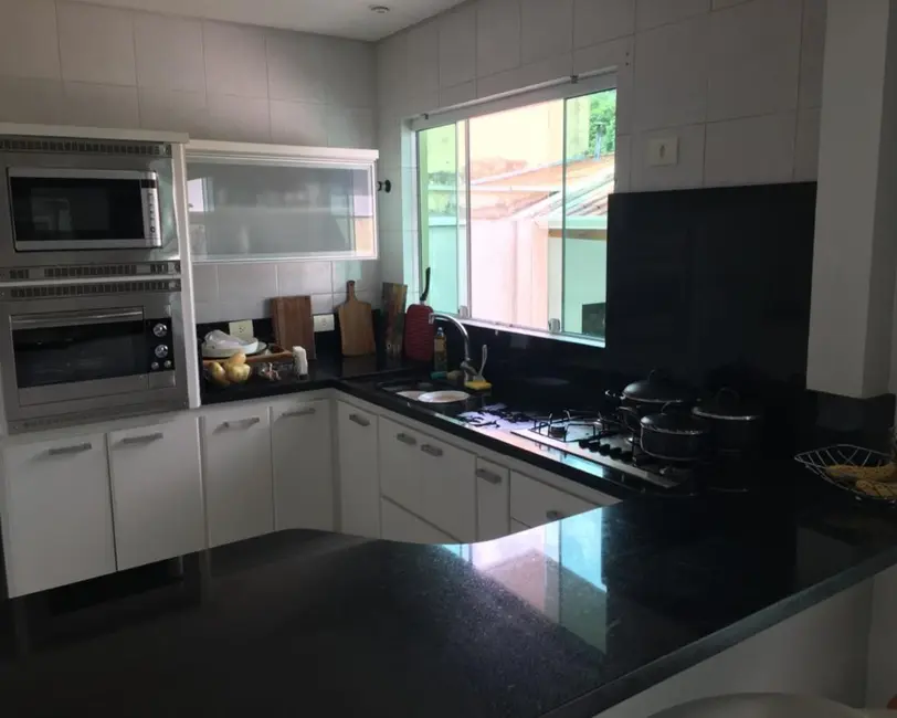 Casa de Condomínio com 3 quartos à venda, 220m2 em Parque Nova Jandira, Jandira - SP - imagem 5 Foto 5 de Casa de Condomínio com 3 quartos à venda, 220m2 em Parque Nova Jandira, Jandira - SP