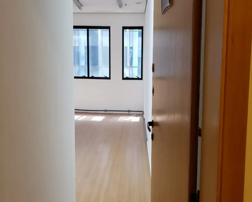 Sala Comercial para alugar, 37m2 em Vila Olímpia, São Paulo - SP - imagem 4 Foto 4 de Sala Comercial para alugar, 37m2 em Vila Olímpia, São Paulo - SP